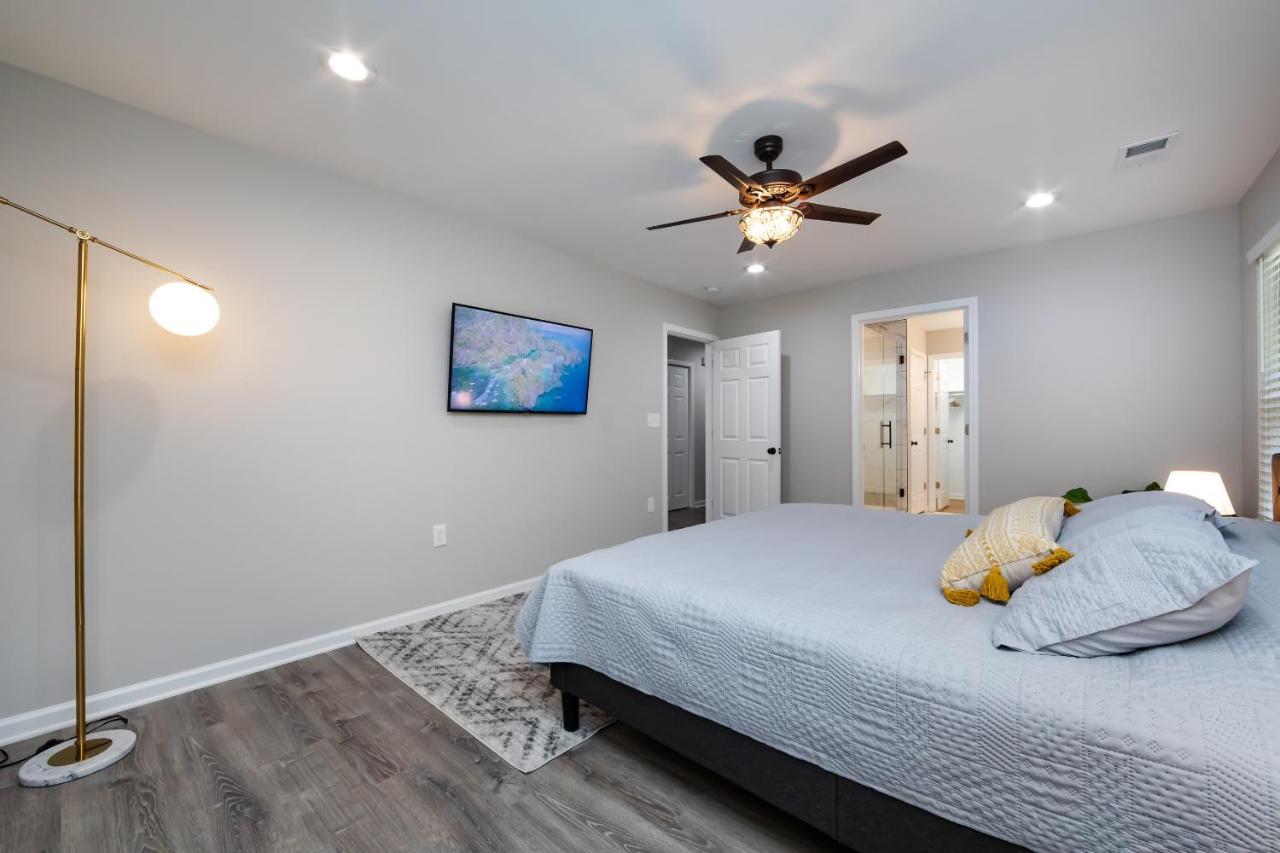 Brandnew Spacious 4 Bedroom House Minutes To Uptown שרלוט מראה חיצוני תמונה