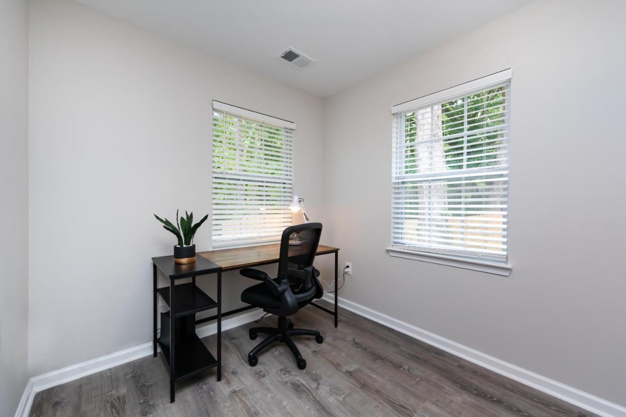 Brandnew Spacious 4 Bedroom House Minutes To Uptown שרלוט מראה חיצוני תמונה